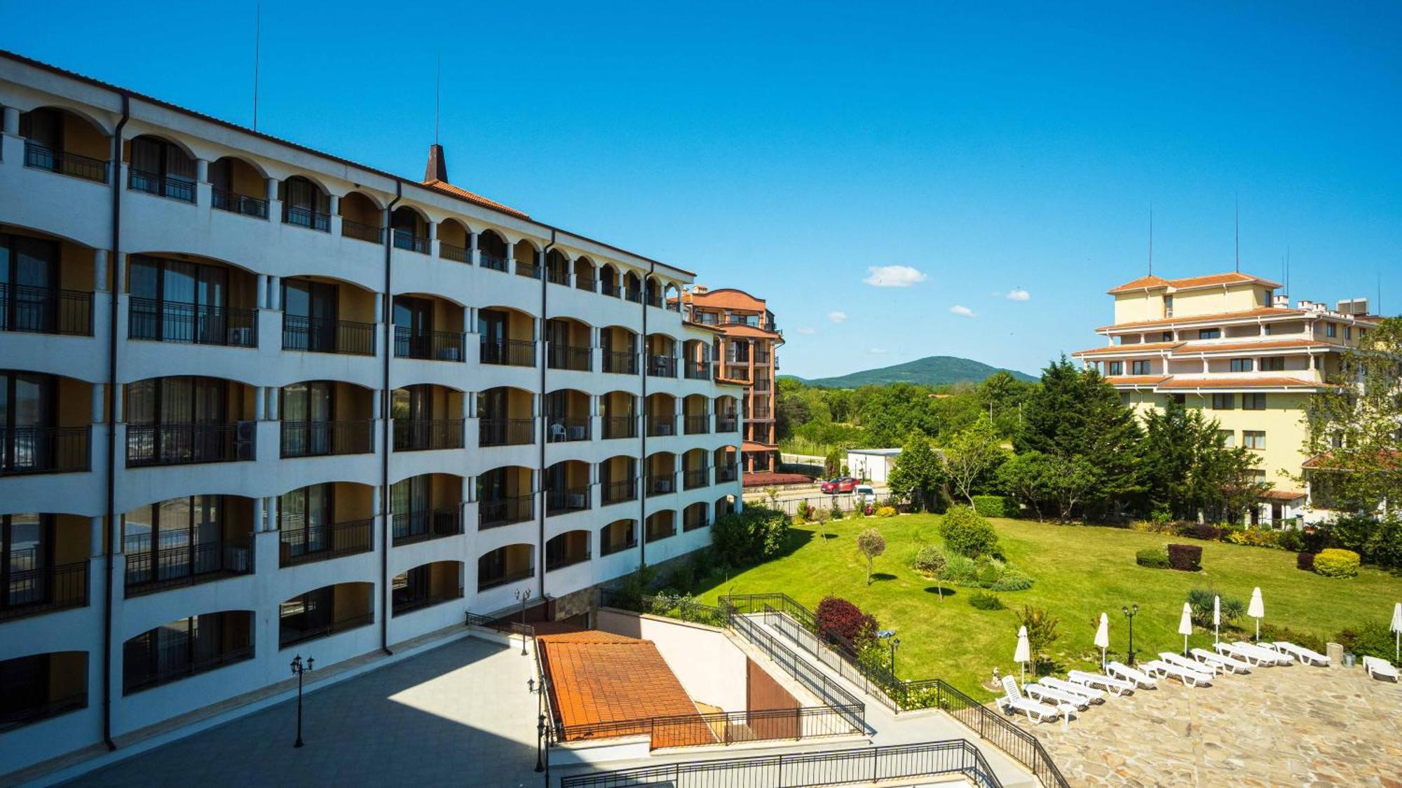 Първа Линия Хотел С Адрес К-С Реджина Маре Царево Tsarevo Exterior photo